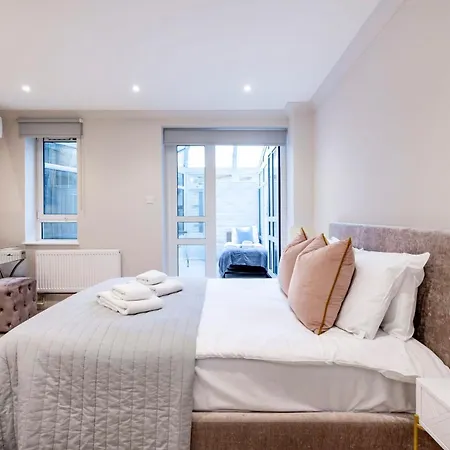 Stunning 2-Bedroom-Hosted By Sweetstay London Exterior photo